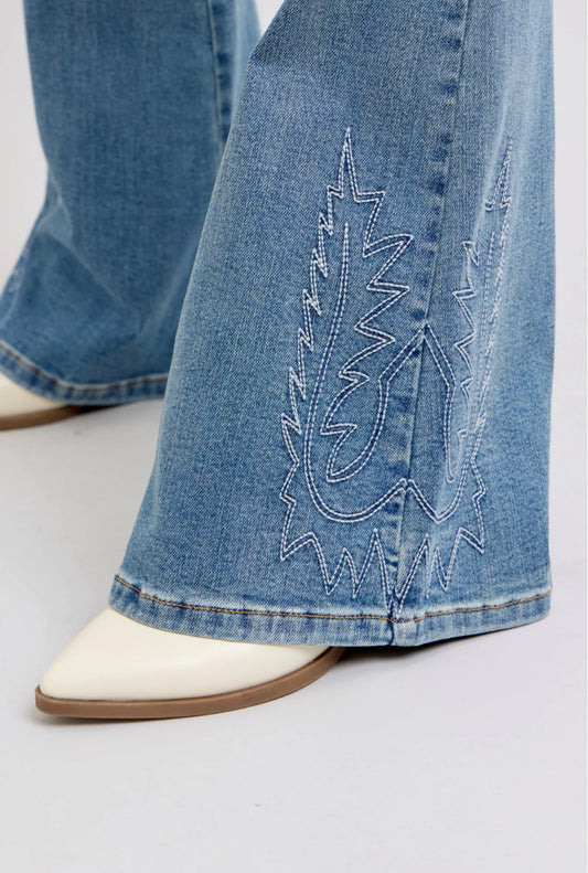 Judy Blue Western Embroidered Detail Flare
