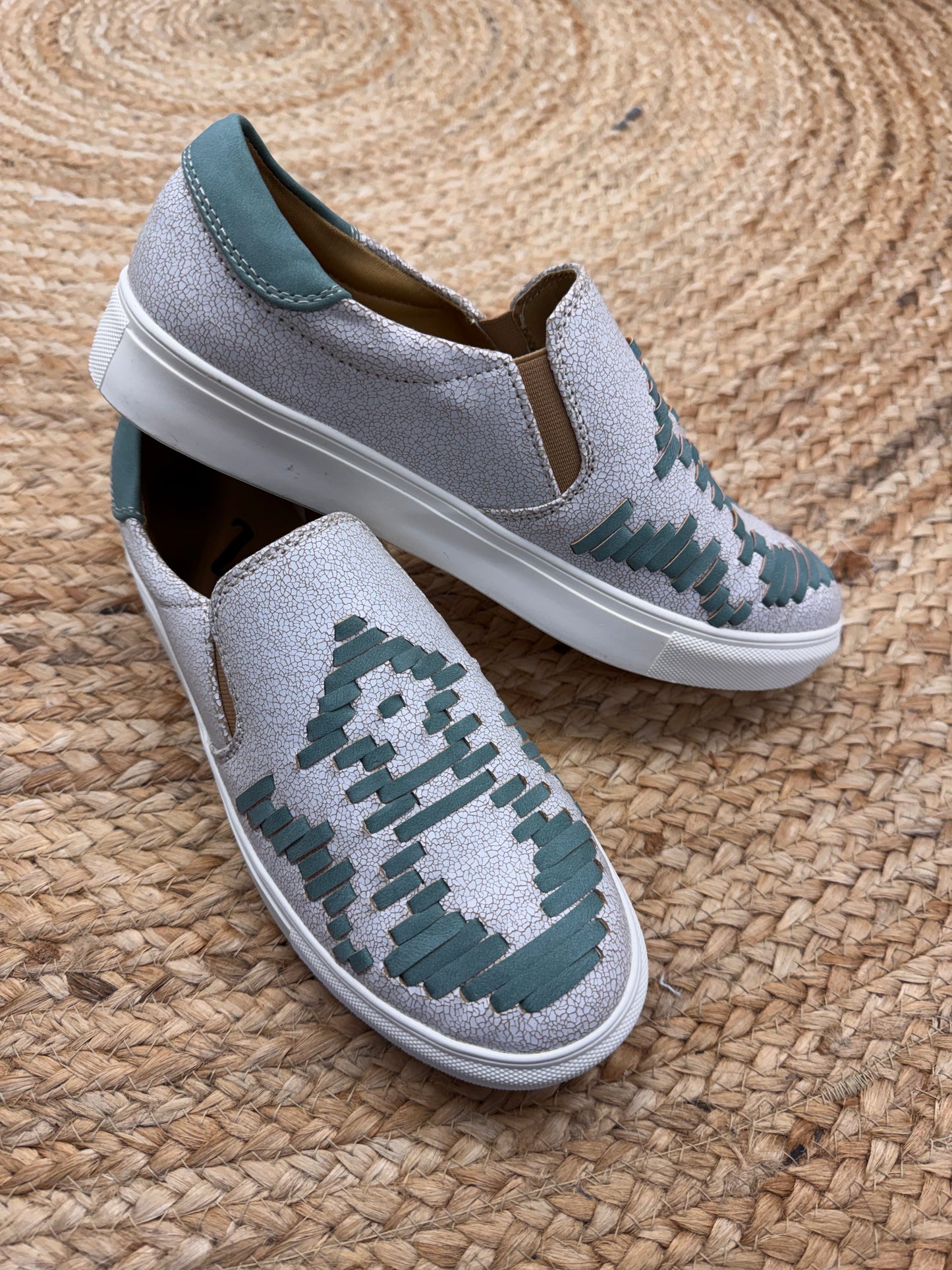 Very G Marian Cream & Turquoise Sneaker