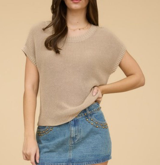Tan Crew Neck Short Sleeve Knit Pullover Top