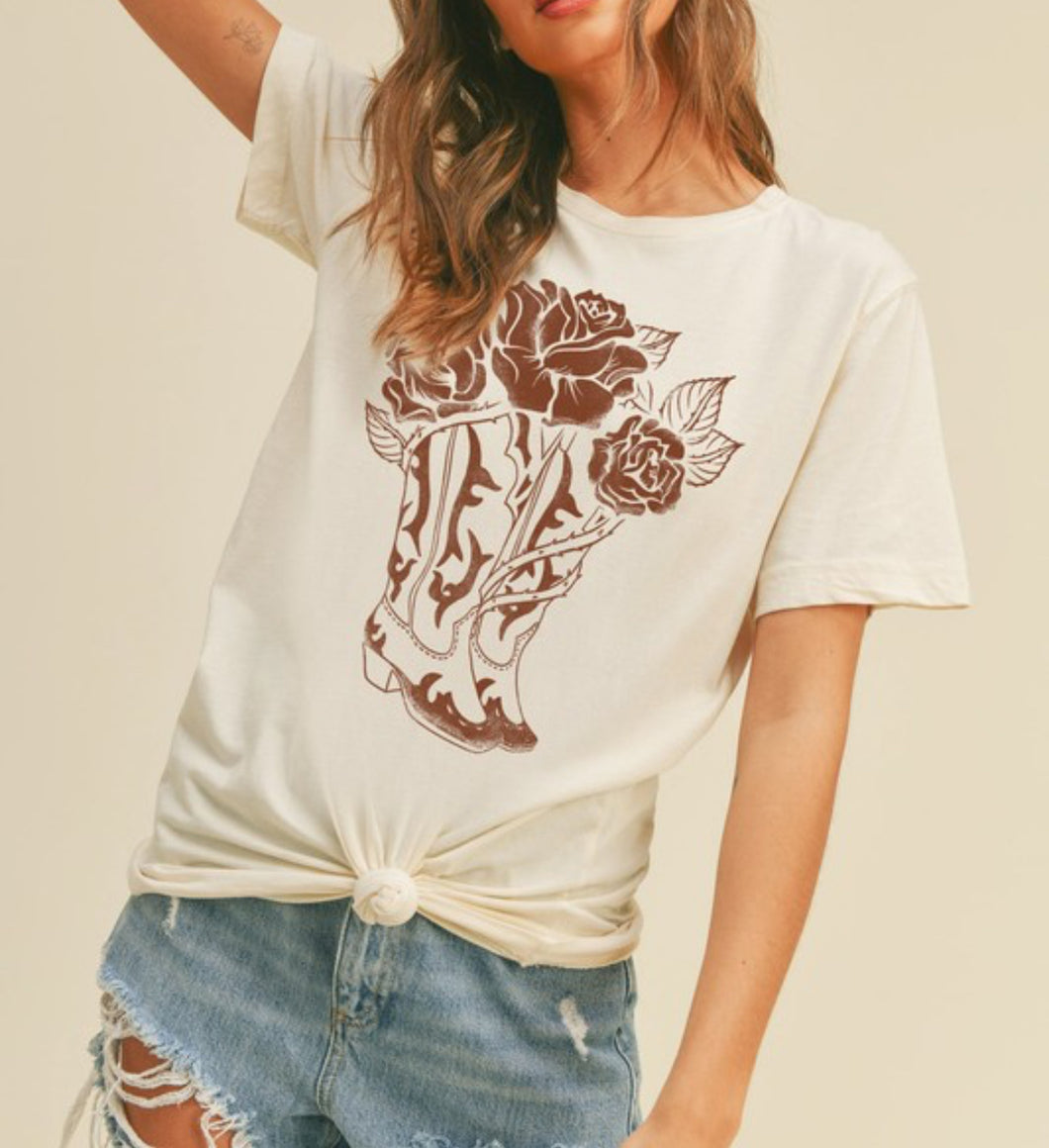 Cowboy Boot & Roses Graphic Tee in Cream